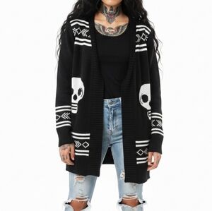 Hooked Up by IOT | Vintage Skull Sweater 🖤💀🖤